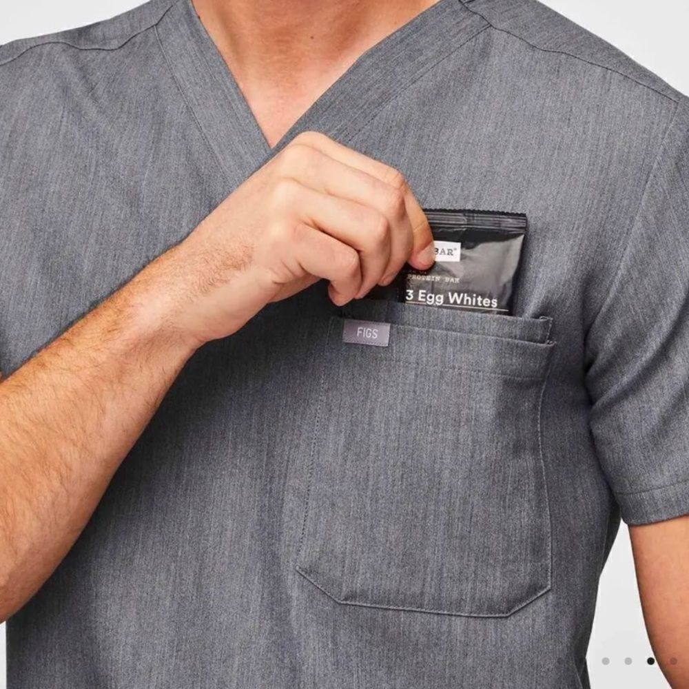 Figs Men’s Leon Three-Pocket Scrub Top Charcoal Heather Gray V-Neck Scrub Shirt